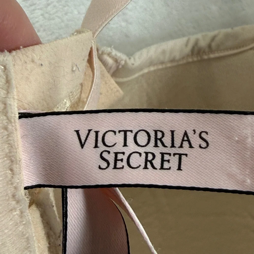 Victorias Secret T Shirt Bra Beige Lace Push Up Underwire Adjustable Straps 34F3